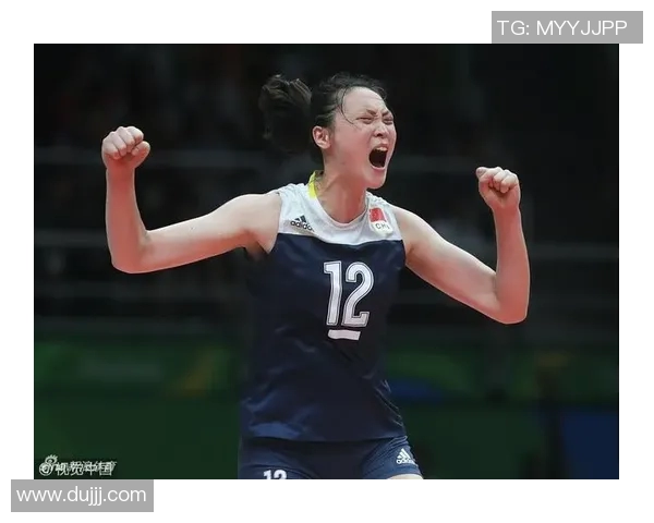 同曦队与上海队激战正酣赛场精彩瞬间回顾与分析